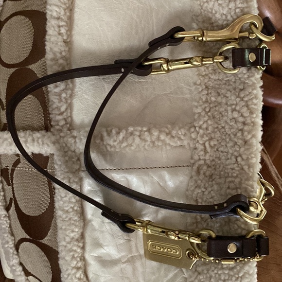 Unique Coach Leather/Shearling Sheepskin Handbag - Picture 9 of 9